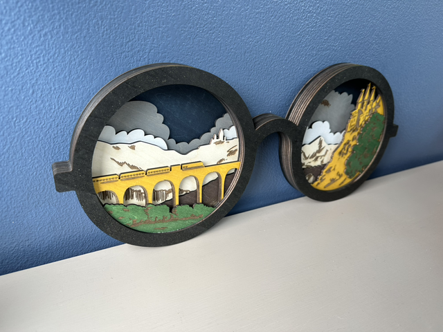 Lunettes de sorcier en bois – Scène de Poudlard