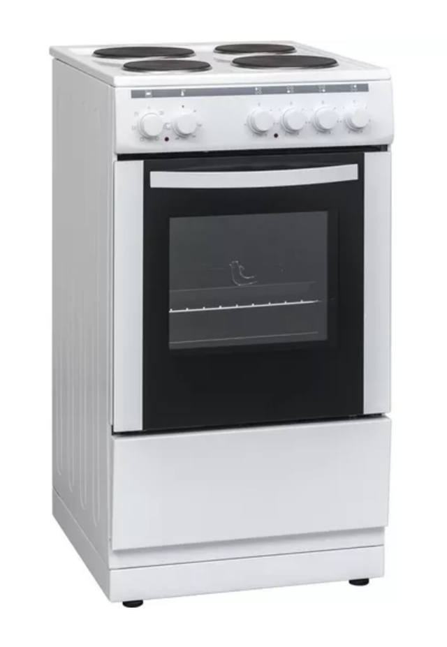 22. Cooker Free Standing