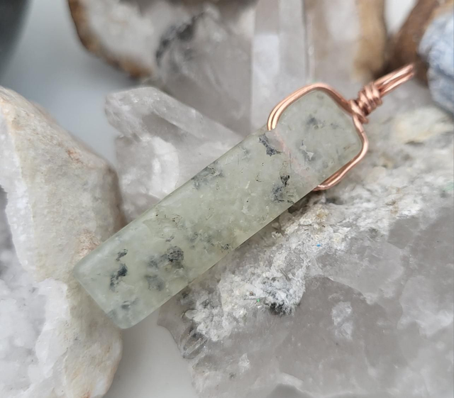 Morganite pendant - large 