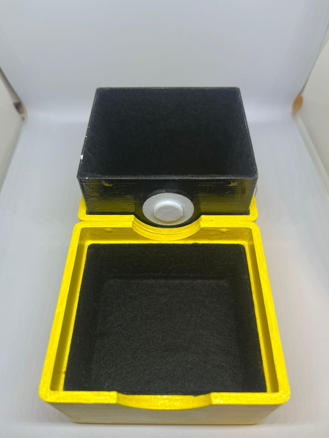 Deckbox Pokémon TCG - Pikachu