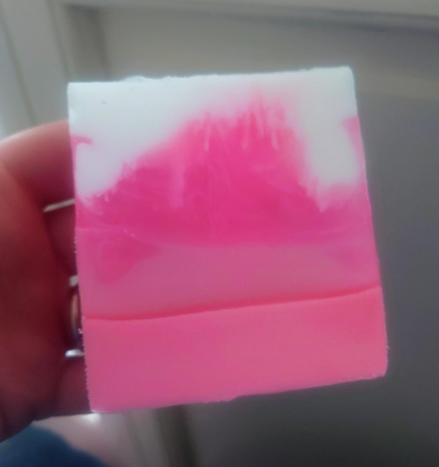 120g - 160g Strawberry Bon Bon - Soap Slice 