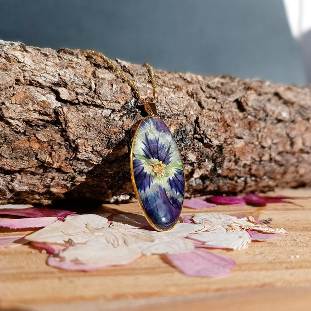 Collier pensée bicolore