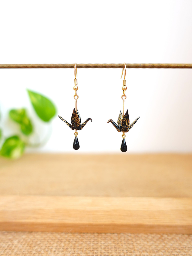 INOX doré / Origami grues, oiseaux / Papier japonais washi / Noir, or / Boucles d'oreilles origami /