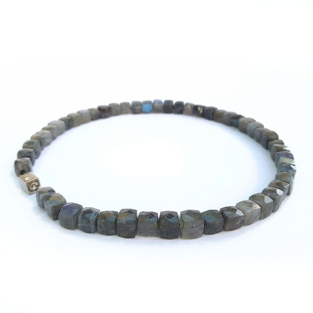 Collier met Labradoriet 