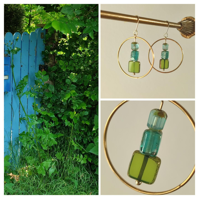 Z-Cercles dorés et 3 carrés de verre turquoise et vert,en acier inoxydable doré -sans nickel, pièce unique 