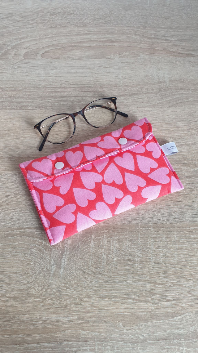 Étuis à lunettes ou téléphone grands coeurs