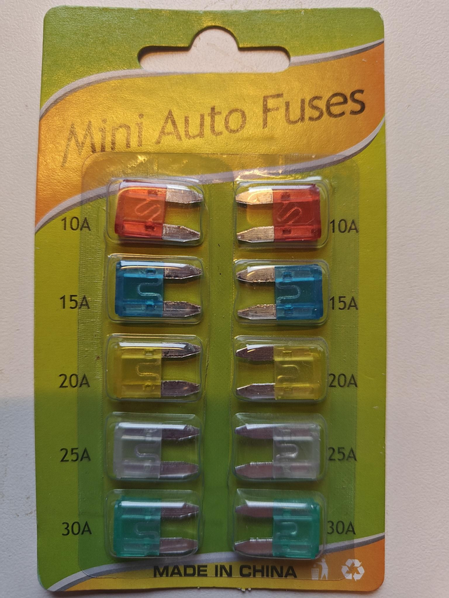 Auton minisulakkeet 10kpl