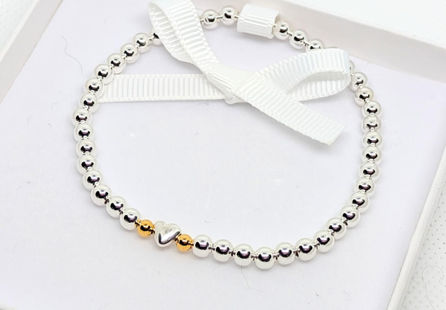  Heart Bead Stretch Bracelet 