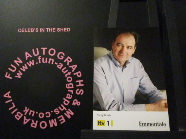 Billy Hartman (Terry Woods) Original Emmerdale Yellow &amp; Black Itv1 Logo Cast Card (SEE PIC)