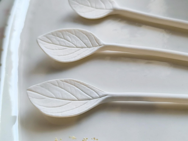 leaf spoons