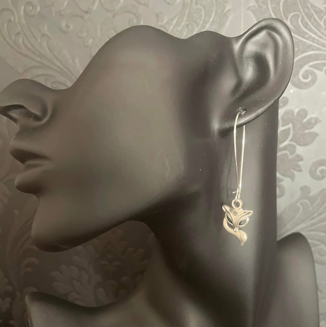 Silver fox on mega large silver plated hooks