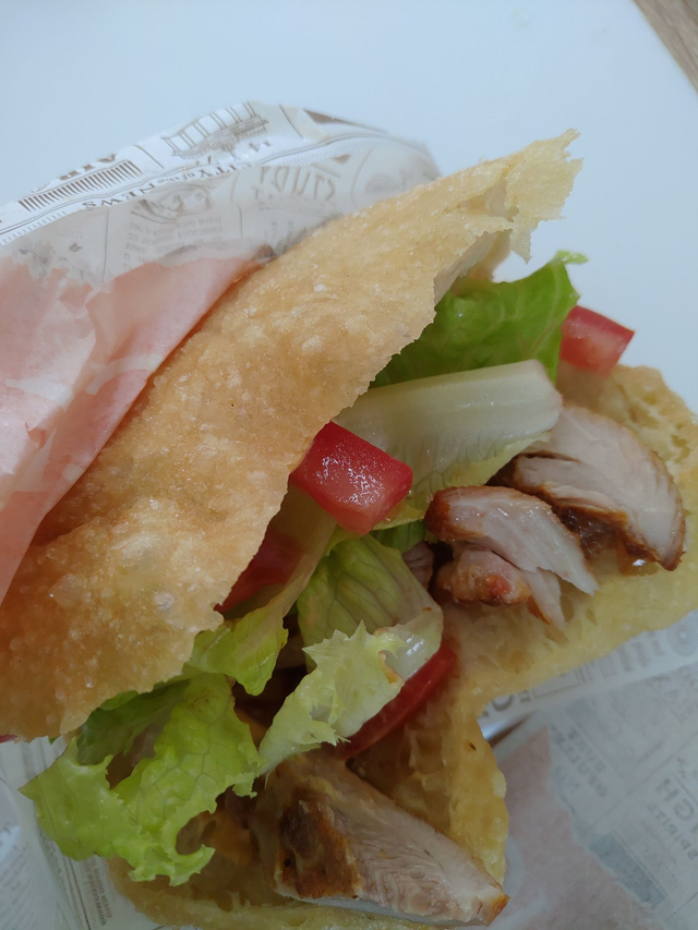 Menu Bokit morue ou poulet + boisson (soda)