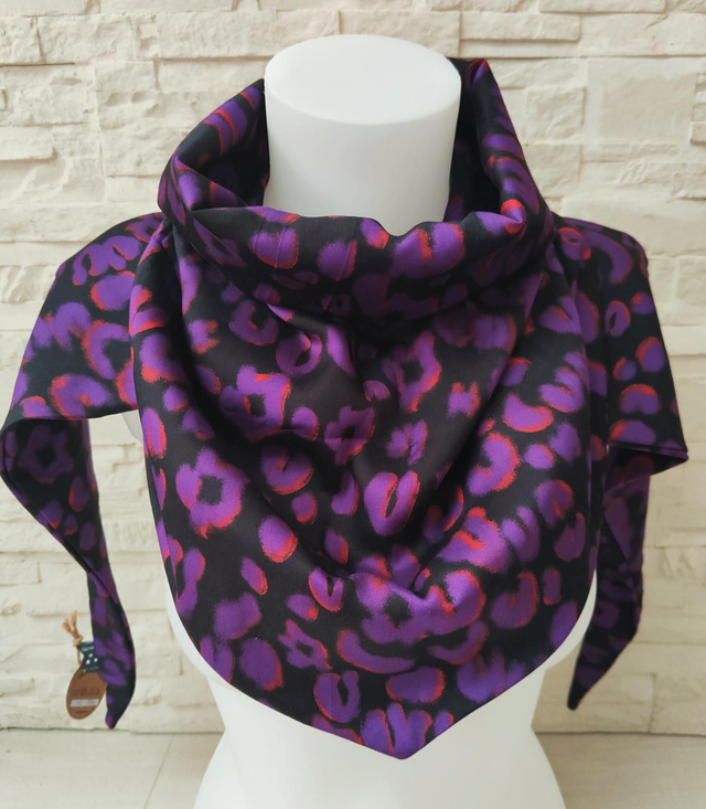 Chèche fluide et légère noir violet 