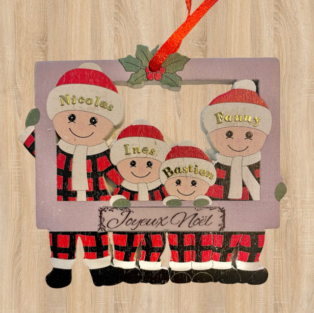 Décoration en bois “famille de 4”