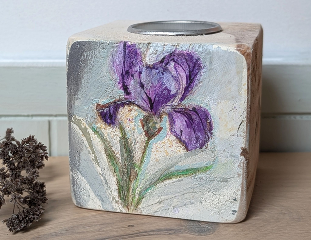 Iris - Small - Tealight Holder Reclaimed Wood