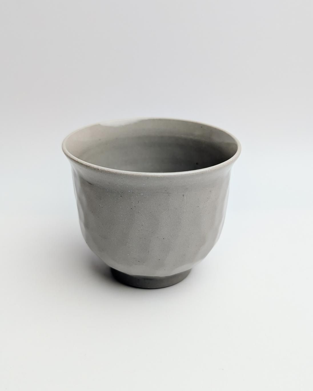 Czarka z szarej porcelany 120ml