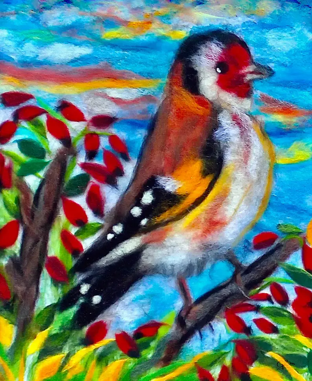 Tableau Chardonneret et Églantines : Décoration Naturelle et Colorée pour un Intérieur Champêtre