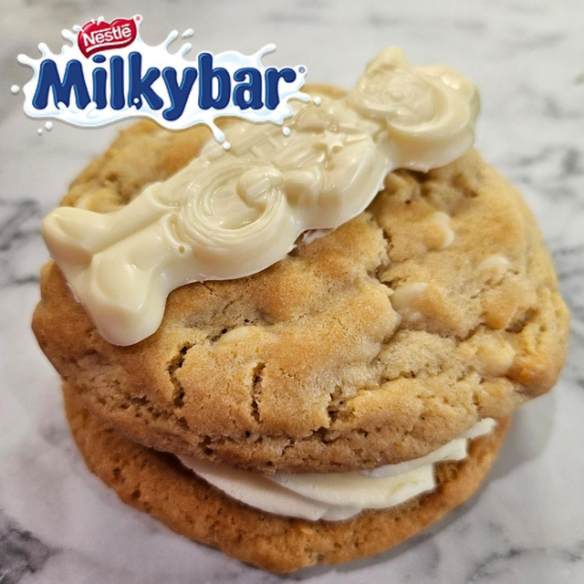 Milkybar Cookie Sandwich 