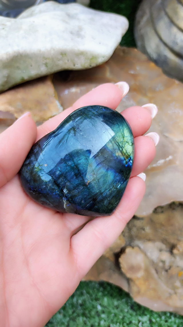 Galet Coeur Labradorite A+ 50 à 60 mm