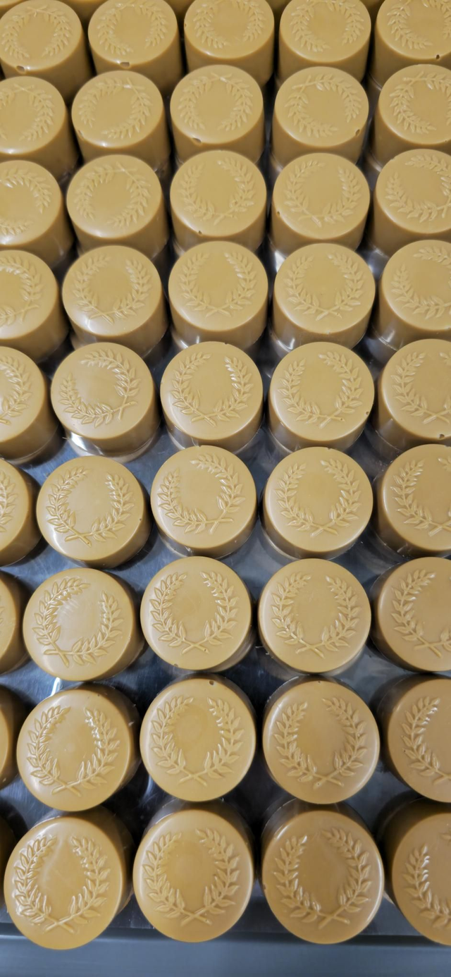 Caramel chocolate bonbon with Solted Caramel 