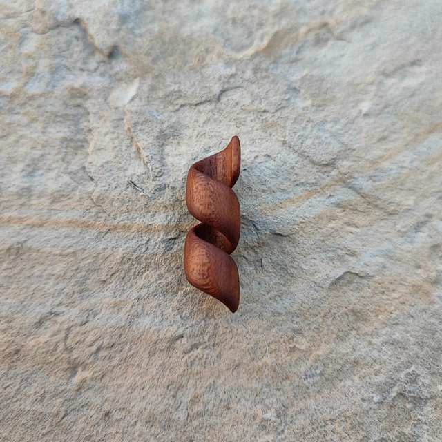 Perle Spirale en Bois de Merisier