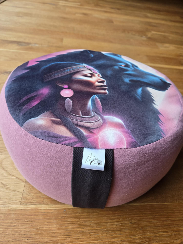 Zafu sacré, coussin de méditation Champagne et loup