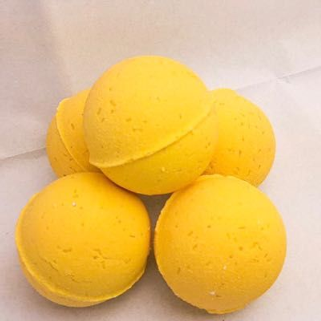 Shea Butter &amp; Honey Lemongrass Bath Bomb.