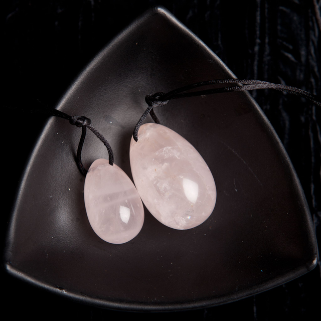 Oeuf de yoni quartz rose (2 modèles)