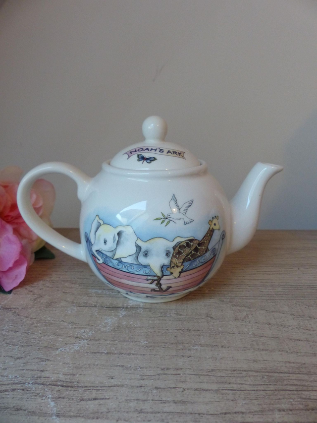 Théière vintage anglaise Arthur Wood Arche de Noé en céramique – Petite théière décor animaux (girafes, éléphants, tigres, perroquets)