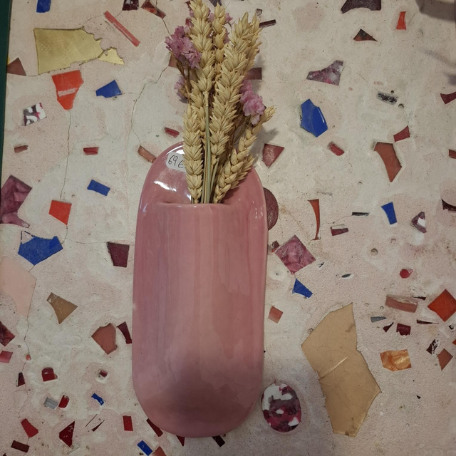 Cap5 vase mural rose bonbon 