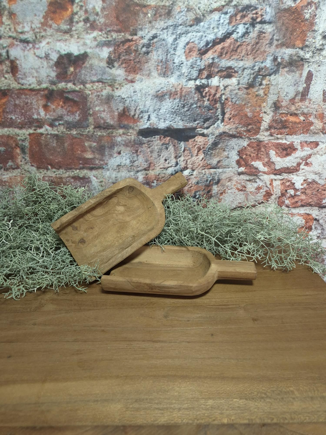 Houten schepje, M