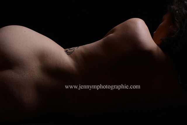 Carte cadeau Séance photo "Nu artistique" - shooting de 1h à 1h30, 10 photos au choix envoyées en téléchargement et remises sur tirages 10x15cm