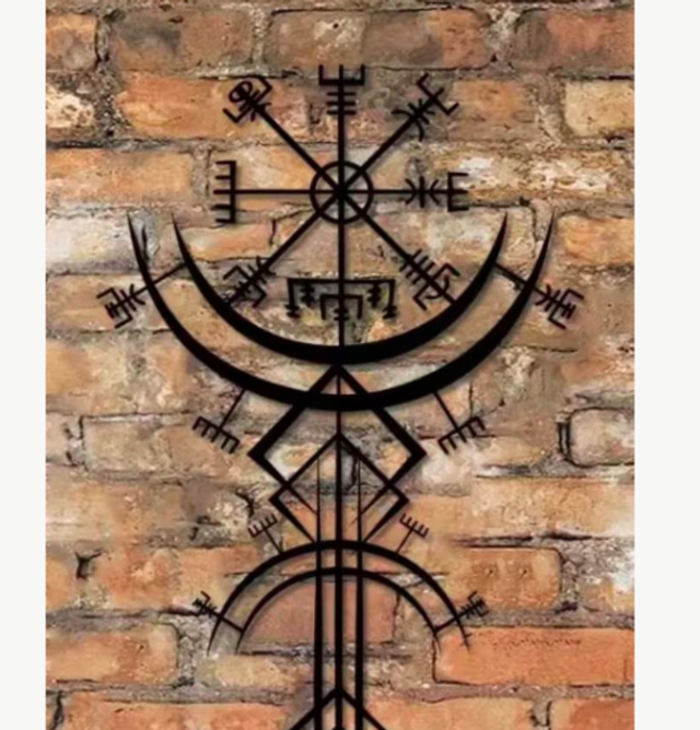 Grote metalen Viking muurhanger (40cm hoog)