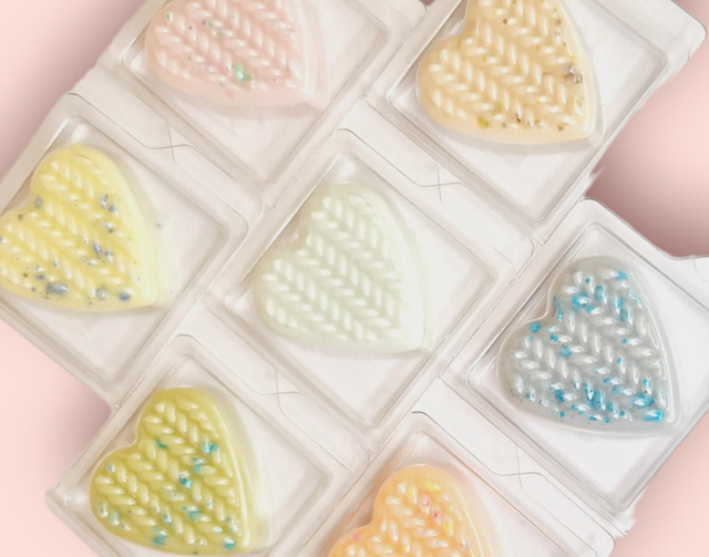 Mini Heart Clamshell Box Set (8)