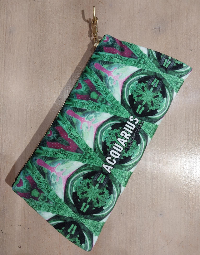 Valencia Vert. Pochette et trousse en velours.