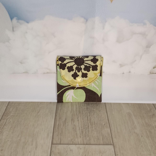 Porte cartes à fleurs 