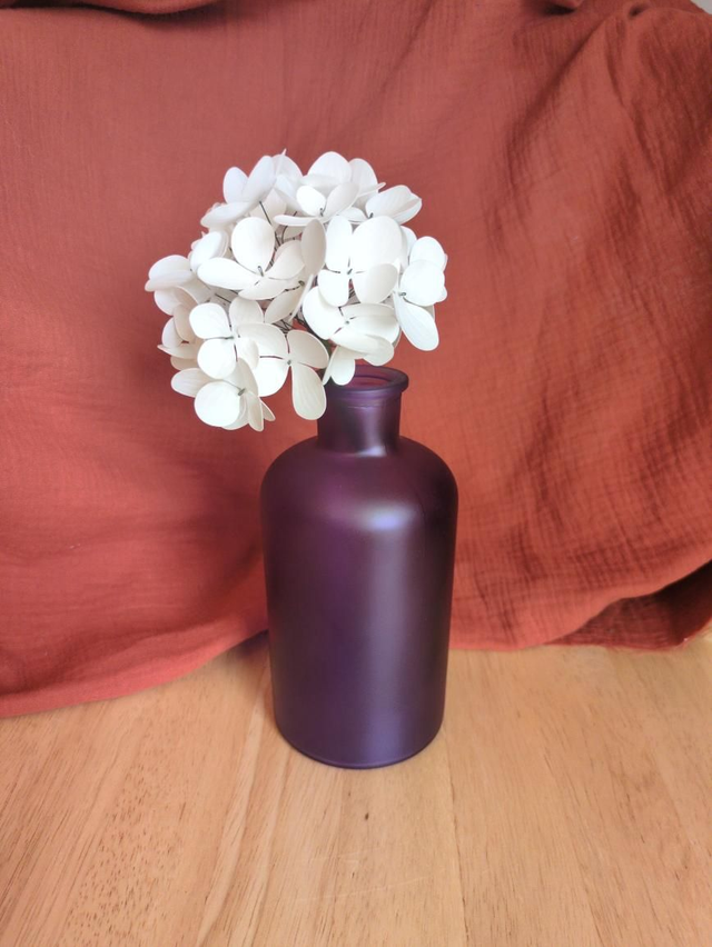 Vase teinté bleu violet 