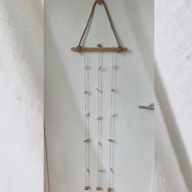 Porte photos mural bois flotté et jute