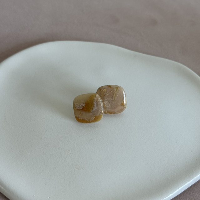 Puces d’oreilles pastel 