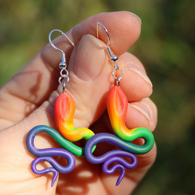 Regenbogenfarbene Schlangen-Ohrringe mit Ohrhänger aus Sterling Silber