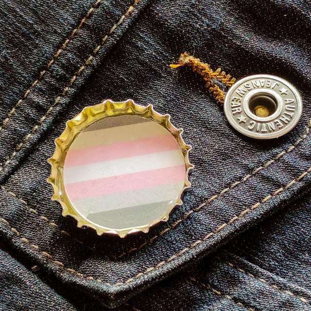 Demi Girl - Bottle Cap -Pin - [PIN-DG-BC]