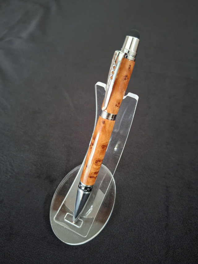 Stylo McGyver en loupe de thuyas du maroc