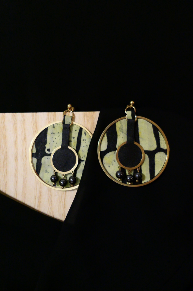 Grand Cercle Python - boucles d'oreilles tissu et hématite