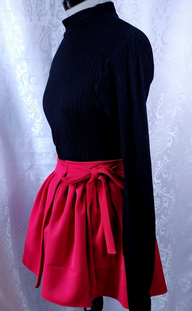 Jupe courte à nouer gabardine rouge