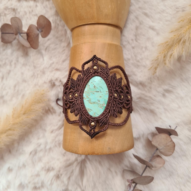Bracelet Elendil en micro-macramé orné d'une chrysocolle du Pérou