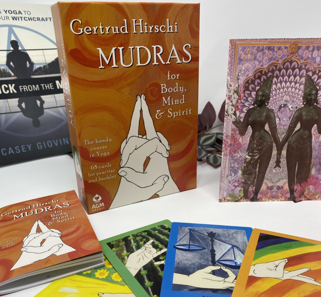 Mudras Deck Gertrud Hirschi