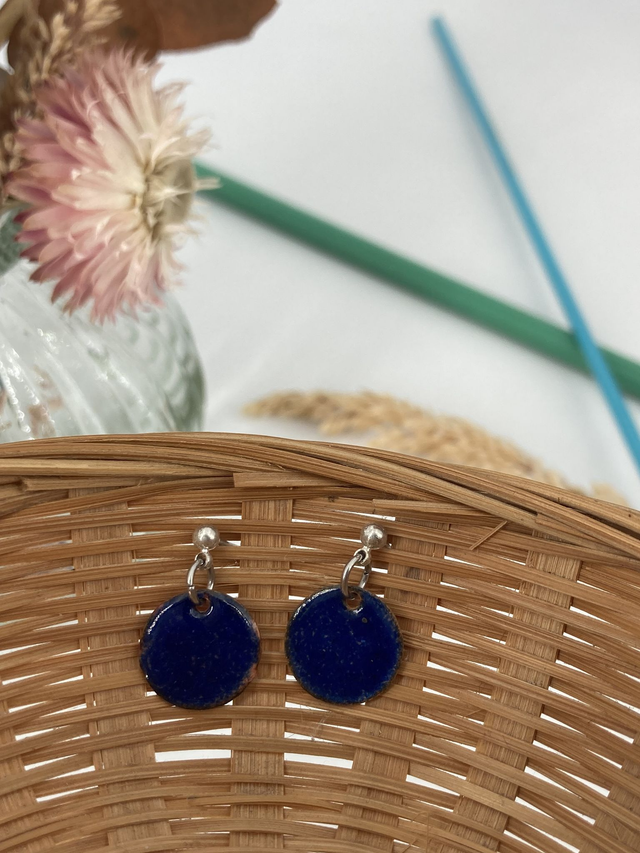 Boucles d’oreilles Petites rondes bleu nuit
