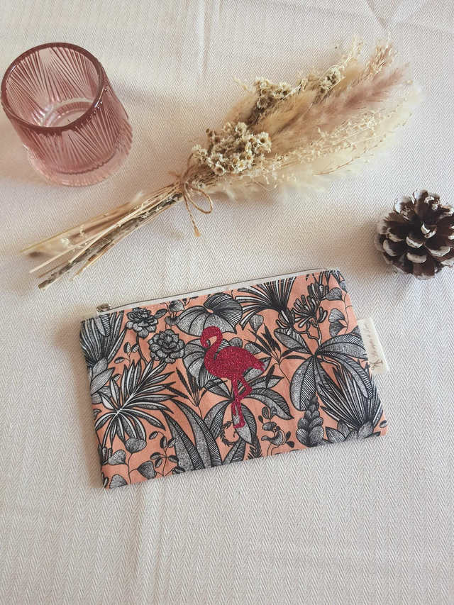 Trousse flamant rose