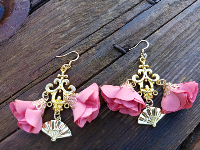 Boucles d'oreilles lustre Saffron Bloom