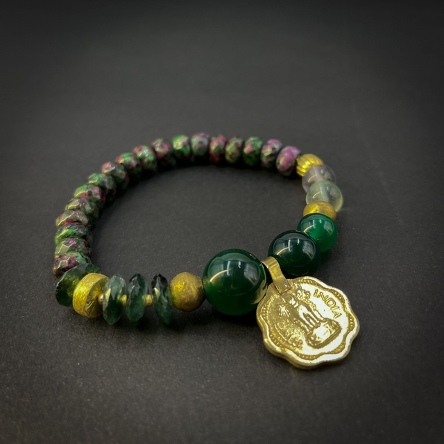 Bracelet agates vertes, rubis zoïsite ...